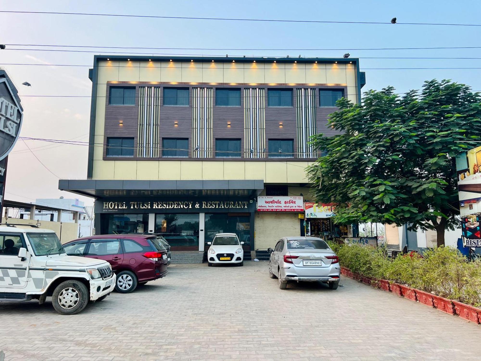 Hotel Tulsi Residency Bhuj Exterior photo